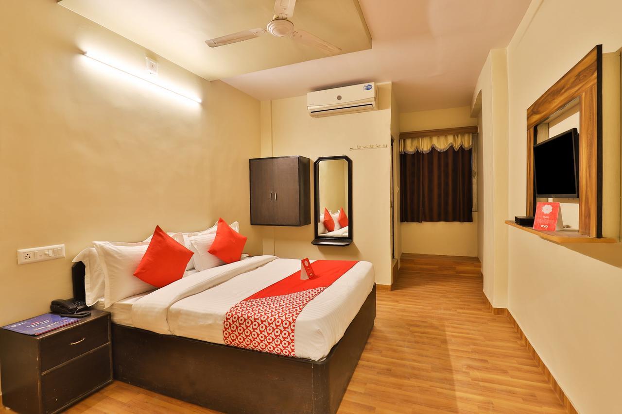 Oyo 11427 Hotel Kalyan Ahmedabad Buitenkant foto