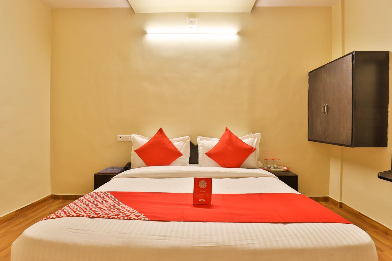 Oyo 11427 Hotel Kalyan Ahmedabad Buitenkant foto