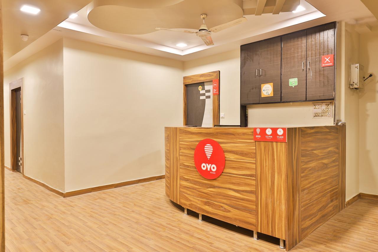 Oyo 11427 Hotel Kalyan Ahmedabad Buitenkant foto
